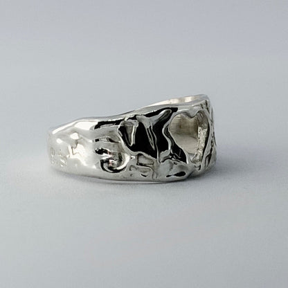 Kardia Textured Heart Ring Size L