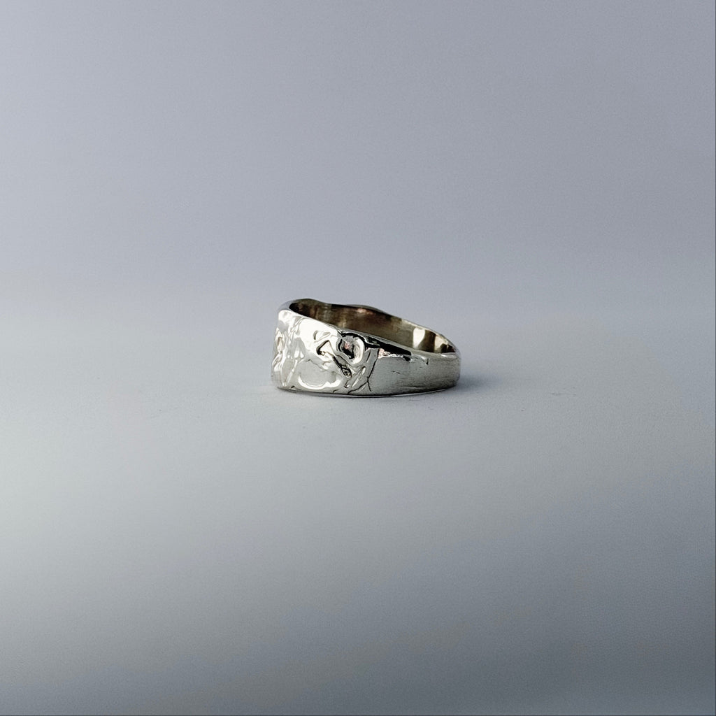 Kardia Textured Heart Ring Size L