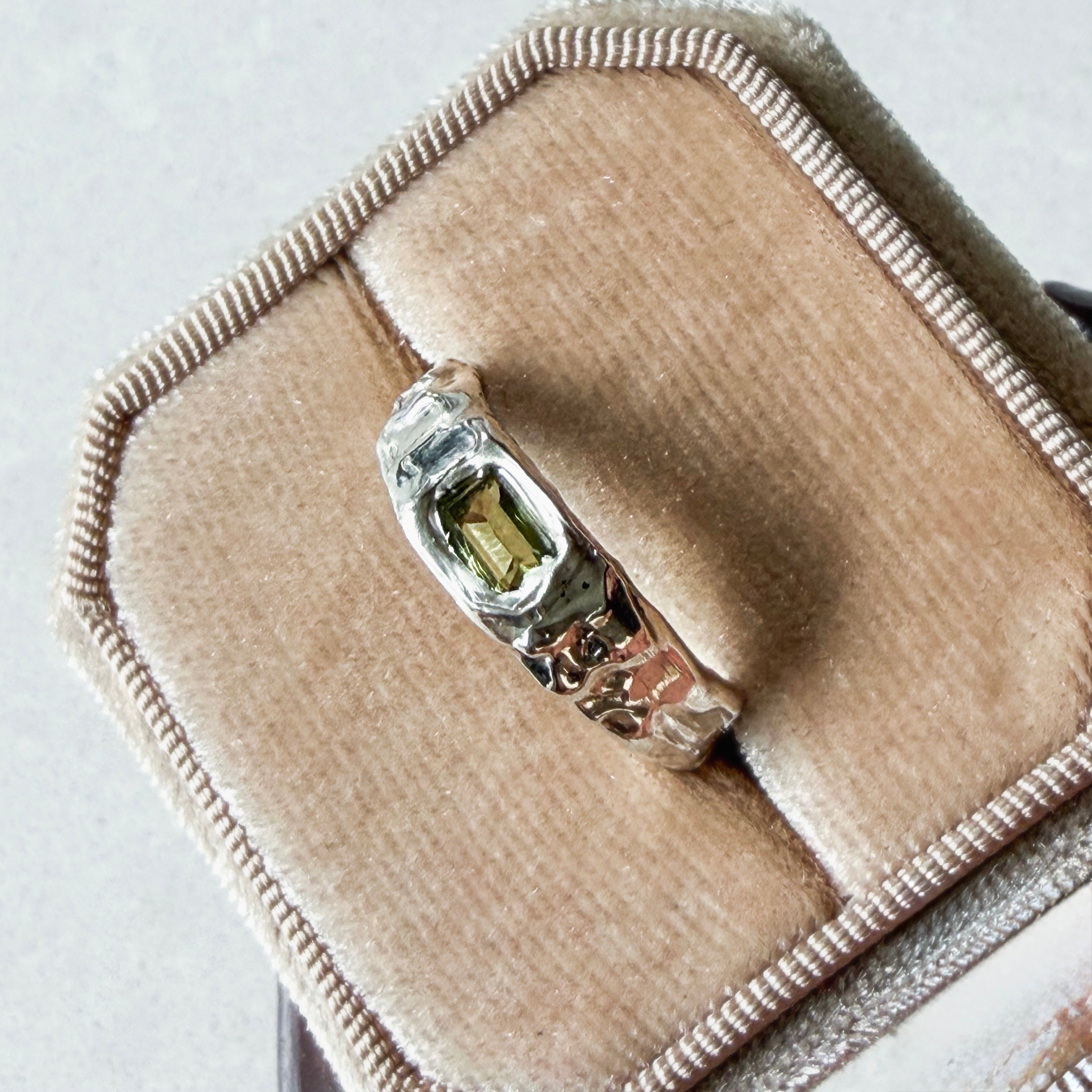 Lush Ring Size N